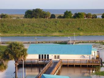 Hotel Days Inn & Suites By Wyndham Lake Okeechobee