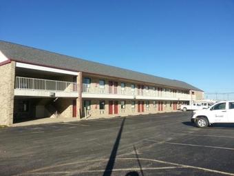 Hotel Hoosier Inn- Portland