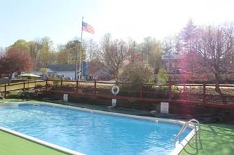 Carriage Motel