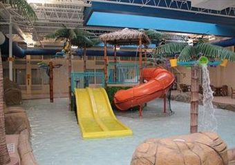 Clarion Hotel Palm Island Indoor Waterpark