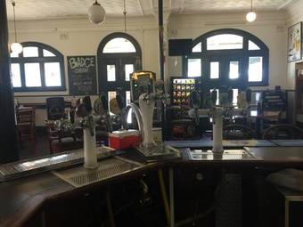 Bellbird Hotel