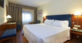 Hotel Up Rooms Vic