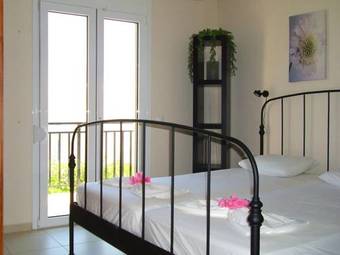Villa In Loutra