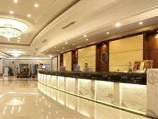 Hotel Golden Crown