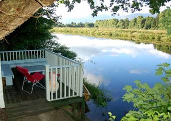 Hostal The Grove Lodge Guesthouse & Country Club