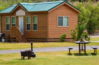 Verde Valley Lawn Cottage 12