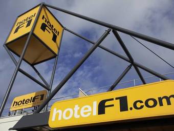 Hotelf1 Lille Englos