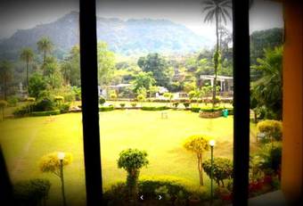 Hotel Achal Resort
