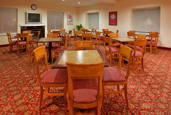 Hotel Holiday Inn Express & Suites (six Flags Area)