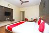 Oyo 15468 Hotel Sharda
