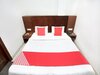 Oyo 15652 Hotel 51
