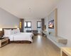 Dqua Hotel And Apartment