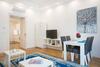 Bright And Spacious Apartment In The City Center!