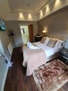 Hostal Old Thatch Bambers Green
