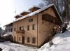 Hostal Chata Artur