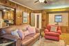 Cute And Cozy Hendersonville Getaway With Yard!