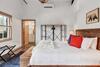 Hans Lodge In Downtown, Sleeps 16+ And Pet Friendly!