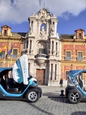 Tour a elegir en coche eléctrico con GPS por Sevilla